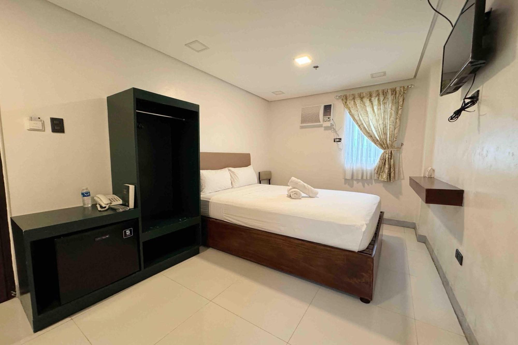 Belltower Csheli Suites Bantay - Vigan Exterior photo