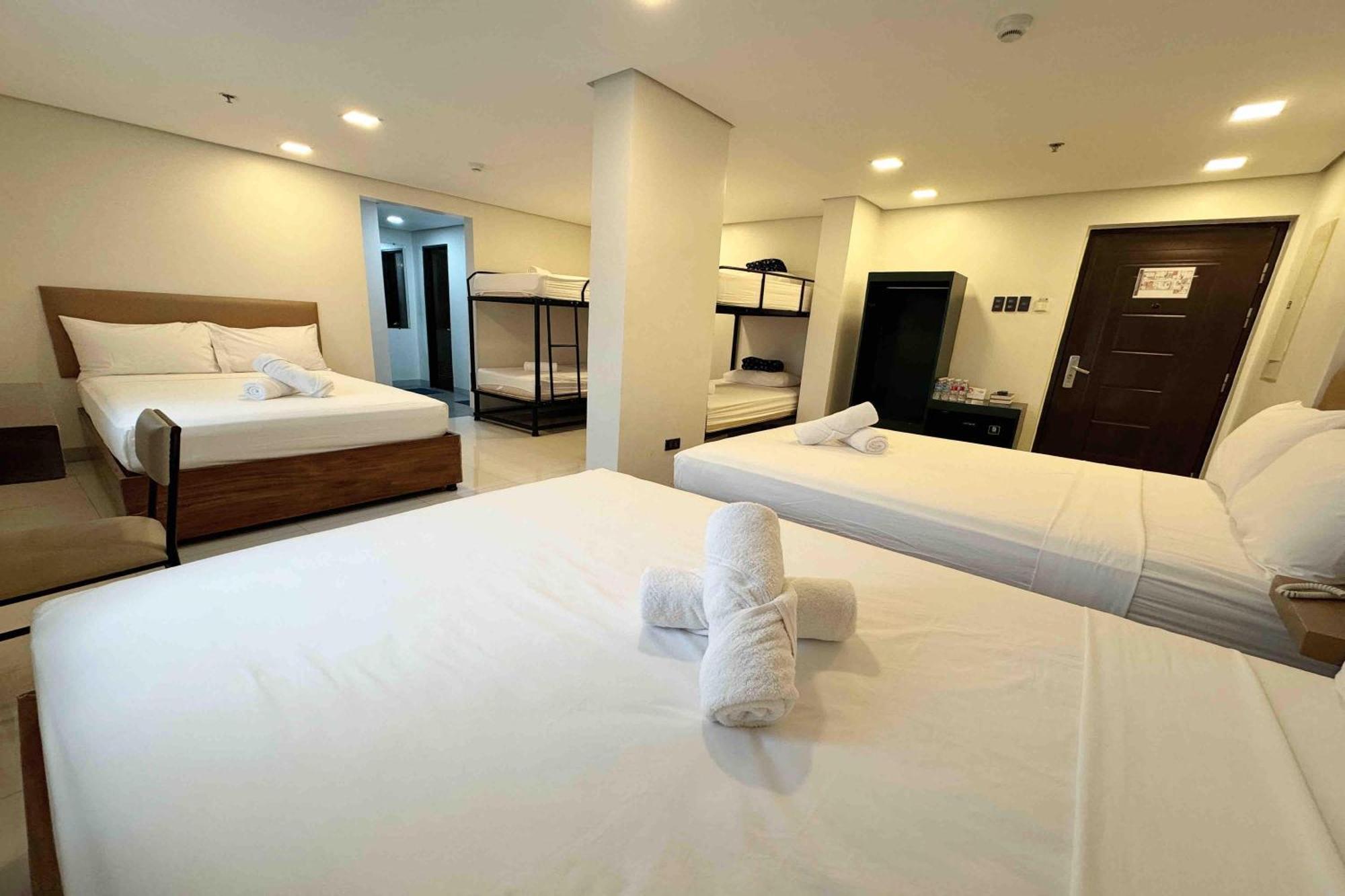 Belltower Csheli Suites Bantay - Vigan Exterior photo